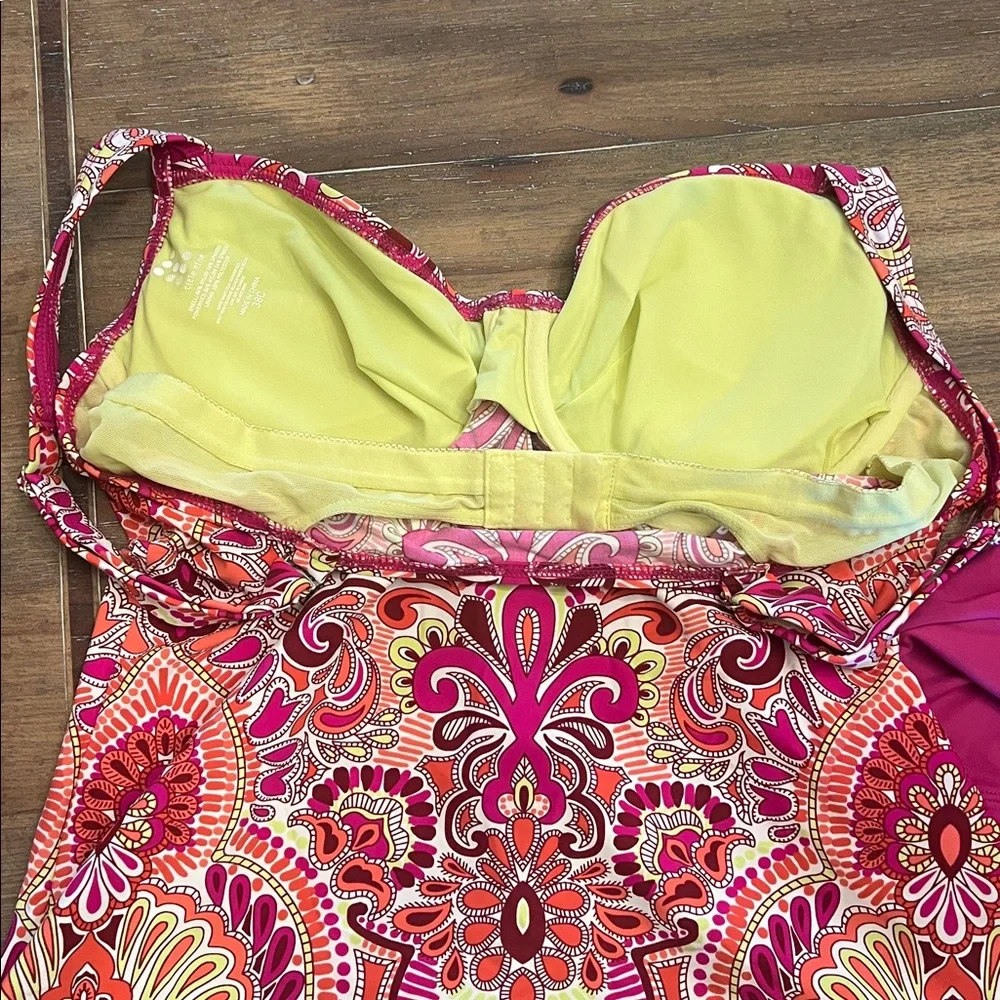 Title Nine Fuchsia and Orange Paisley Print Swimwear Top 38C. Bottoms XL. - Picture 3 of 4